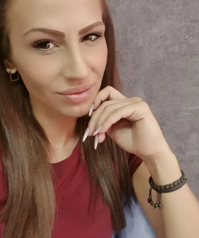 Мария Станкова, Маникюр, педикюр и ноктопластика във Велико Търново
