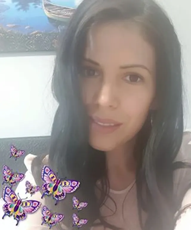 Лазарина Пиримова, Маникюр, педикюр и ноктопластика в Пловдив