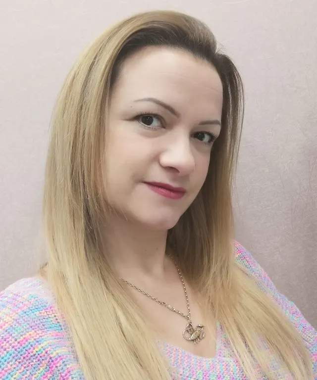 Магдалена Габарова, Маникюр, педикюр и ноктопластика в Сливен