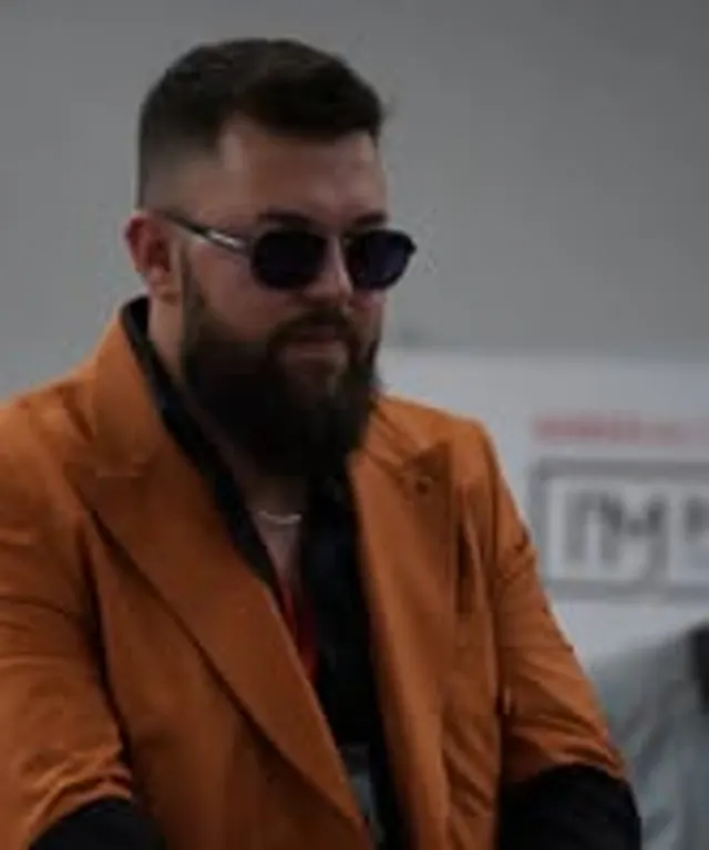 Ахмед Сашев, Фризьорство и бръснарство в Ямбол